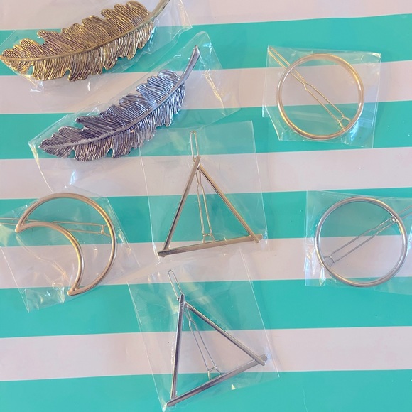 Hair clips - Picture 1 of 1